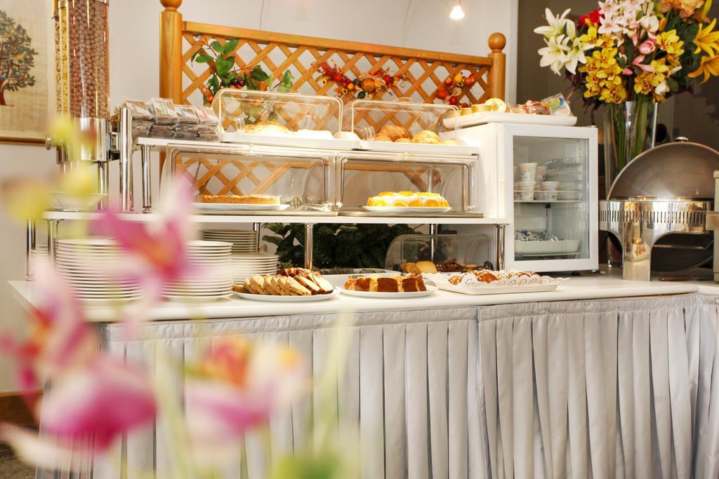 Hotel Miorelli Torbole Sul Garda Kültér fotó