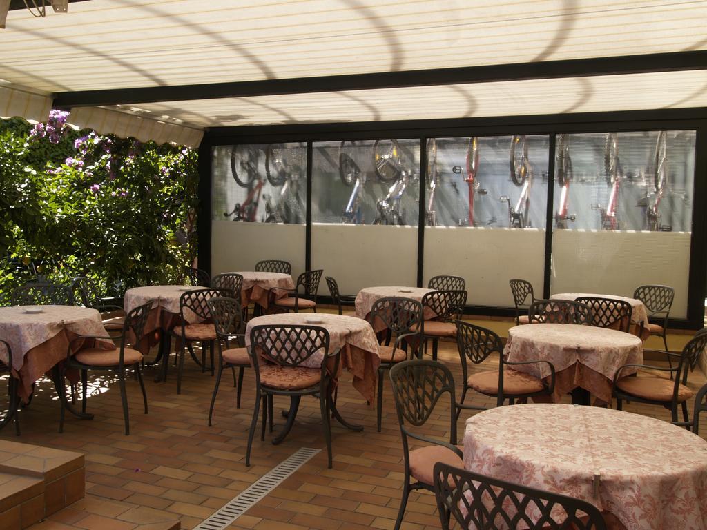 Hotel Miorelli Torbole Sul Garda Kültér fotó