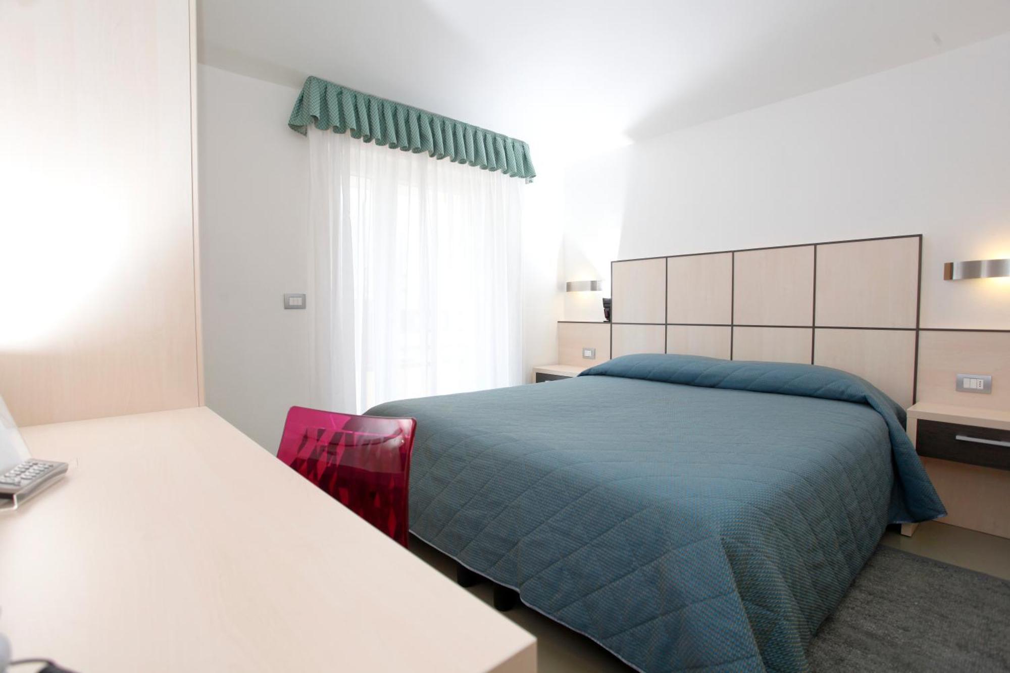 Hotel Miorelli Torbole Sul Garda Kültér fotó