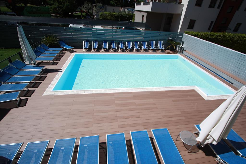 Hotel Miorelli Torbole Sul Garda Kültér fotó