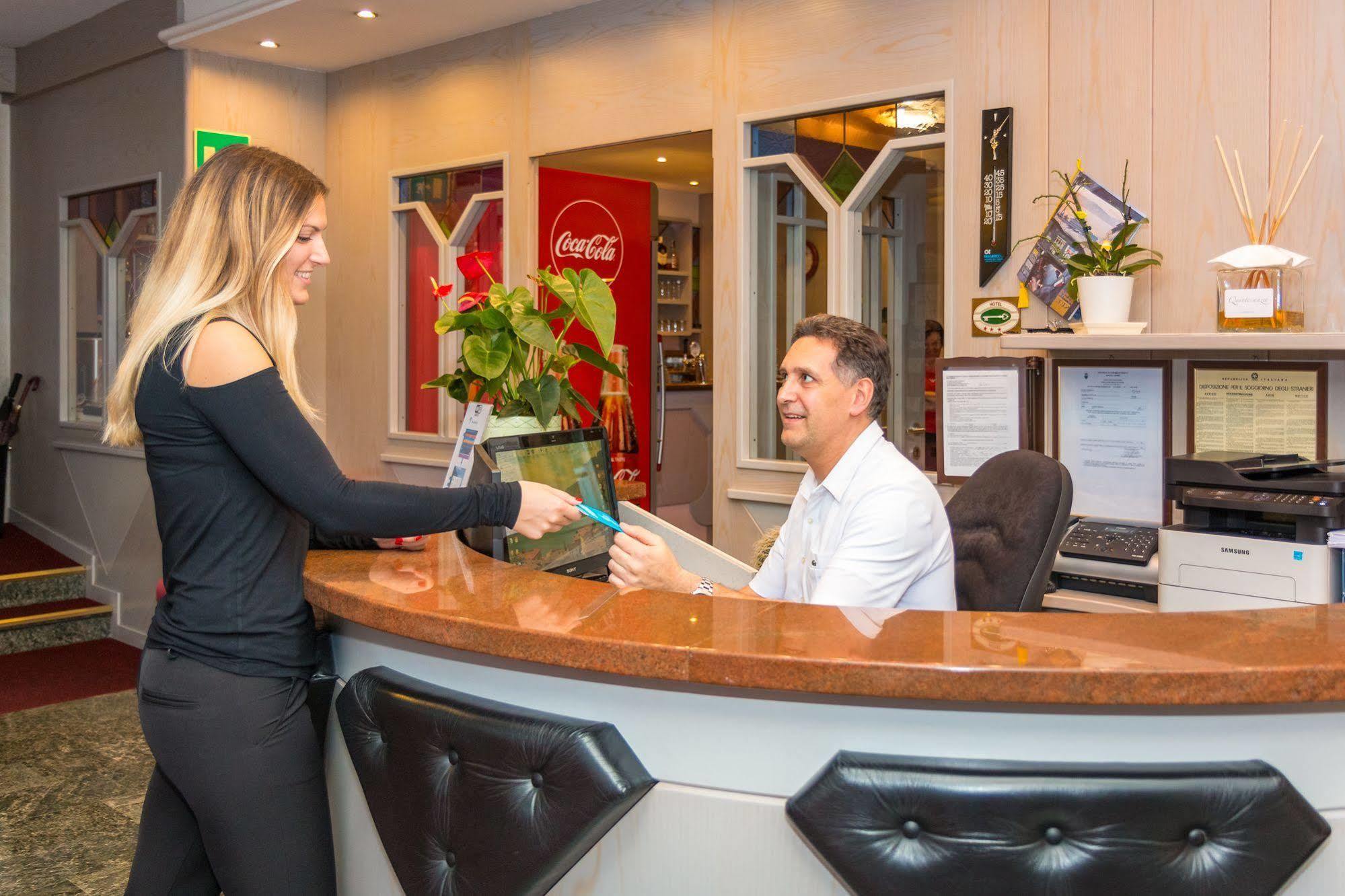 Hotel Miorelli Torbole Sul Garda Kültér fotó